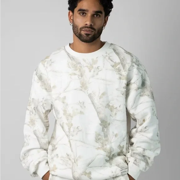 NEW Comfrt Camo Pullover in color Oak - Picture 2 of 4